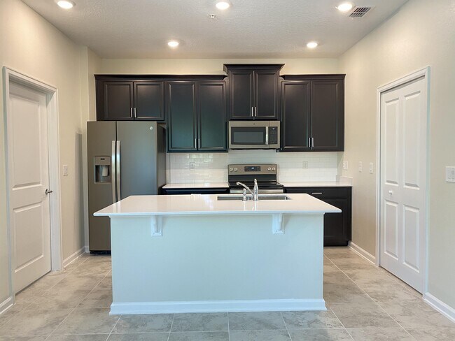 Photo - 2999 Aqua Virgo Loop