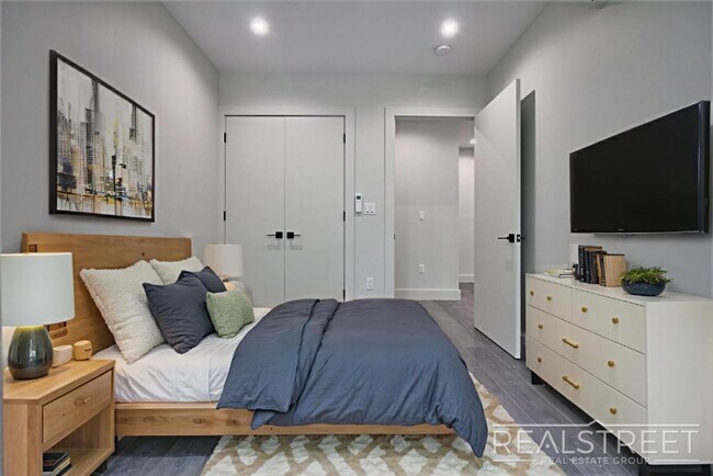 Photo - NO FEE! Grand Spacious 2 Bed in Prime Crown Heights Unit 3A