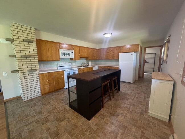 Photo - 2364 S Syene Rd