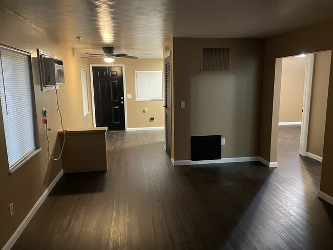 New floors and paint - 10802 Central Ave Unit 10802 Central Ave Carmel