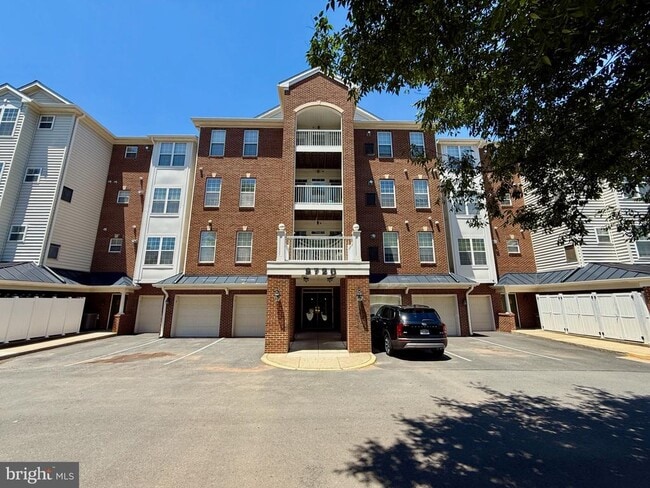 Building Photo - 9720 Holmes Pl Unit 403