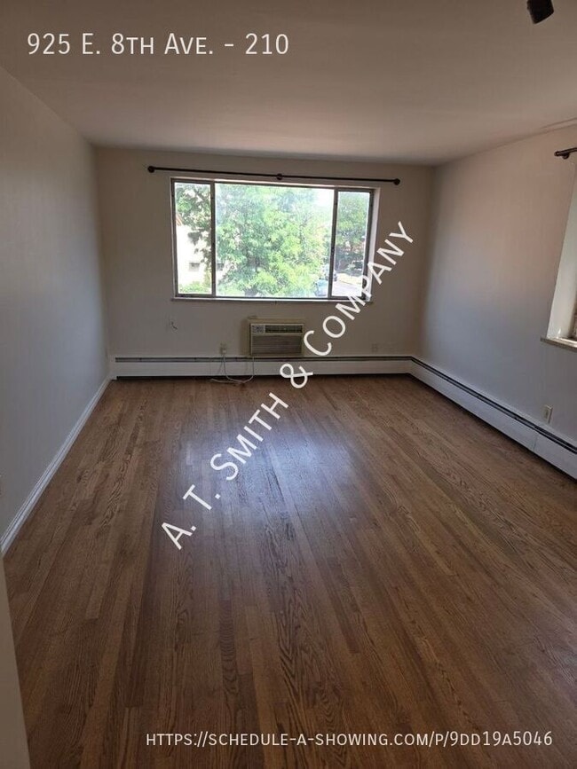 Photo - 925 E 8th Ave