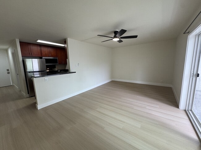 Photo - 2873 S King St