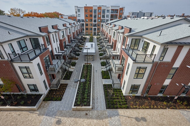 Photo - Daniels Keelesdale