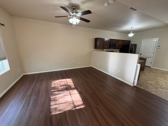 Photo - 3 Bed 3 Bath Townhome Minutes From Fort Carson, Peterson, and Schriever SFB!!!