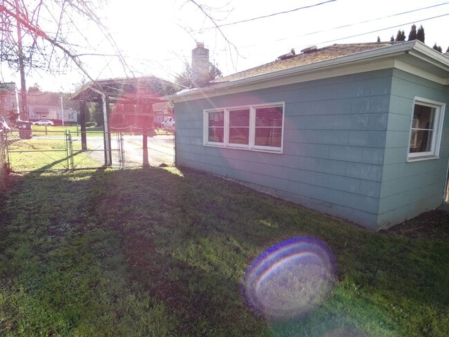 Photo - APPLICATION PENDING - 822 E Seventh - Central Charmer