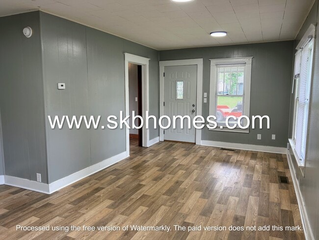 Photo - 403 W 13th St