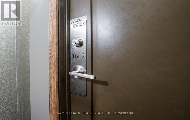 Photo - 55 Eglinton Ave W Unit 1602