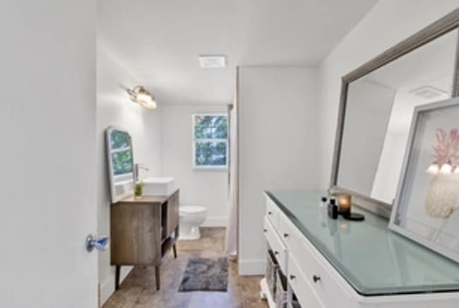 Photo - 32 Mindoro Cir