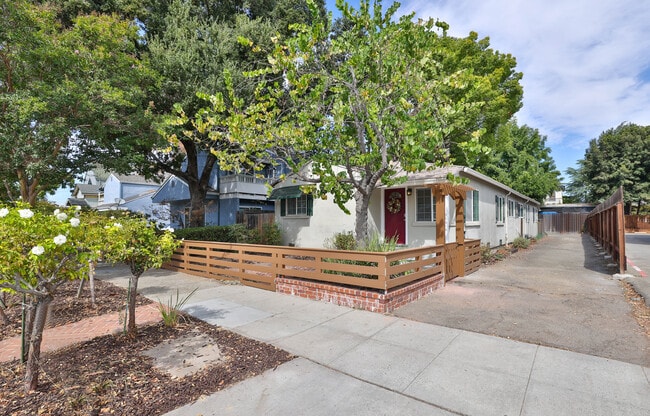 Photo - 556 N 4th St