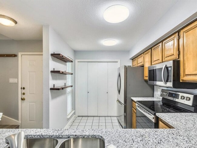 Photo - Charming 2 Bedroom, 1.5 Bathroom Home with...