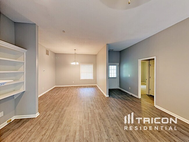 Photo - 105 Peach Pointe Dr