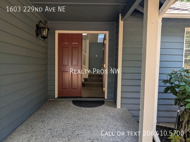 Photo - 1603 229th Ave NE
