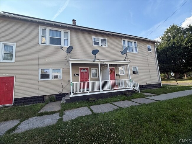 Building Photo - 1628 Steuben St