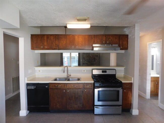 Photo - 3014 Windemere Dr