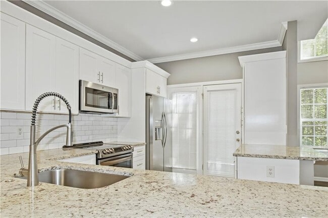 Photo - 1975 Hoods Fort Cir NW