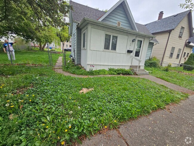 Building Photo - Cute 2bed 1 bath Rental