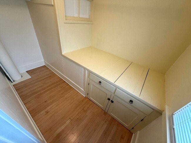Photo - 676 N Davis St Unit 3