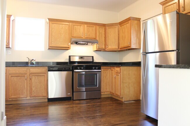 Photo - 2145 Cedar Rd