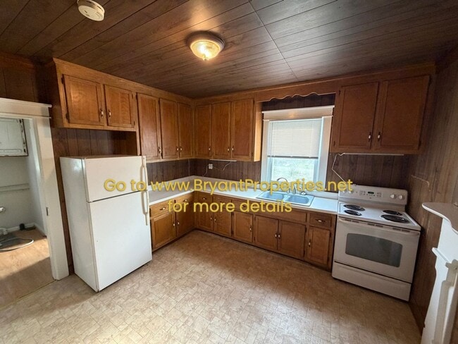 Photo - 1584 Latimer Ln