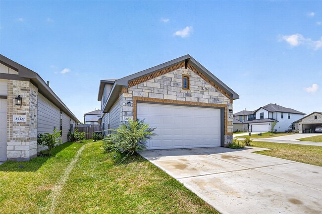 Photo - 25331 Yellowbells Pl