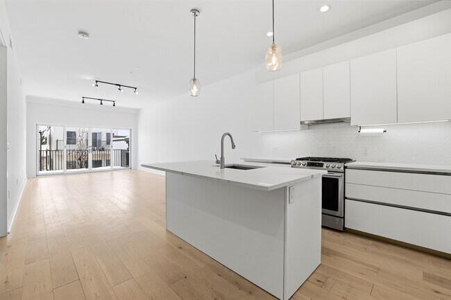 Photo - 194 Cambridge Ave Unit 2