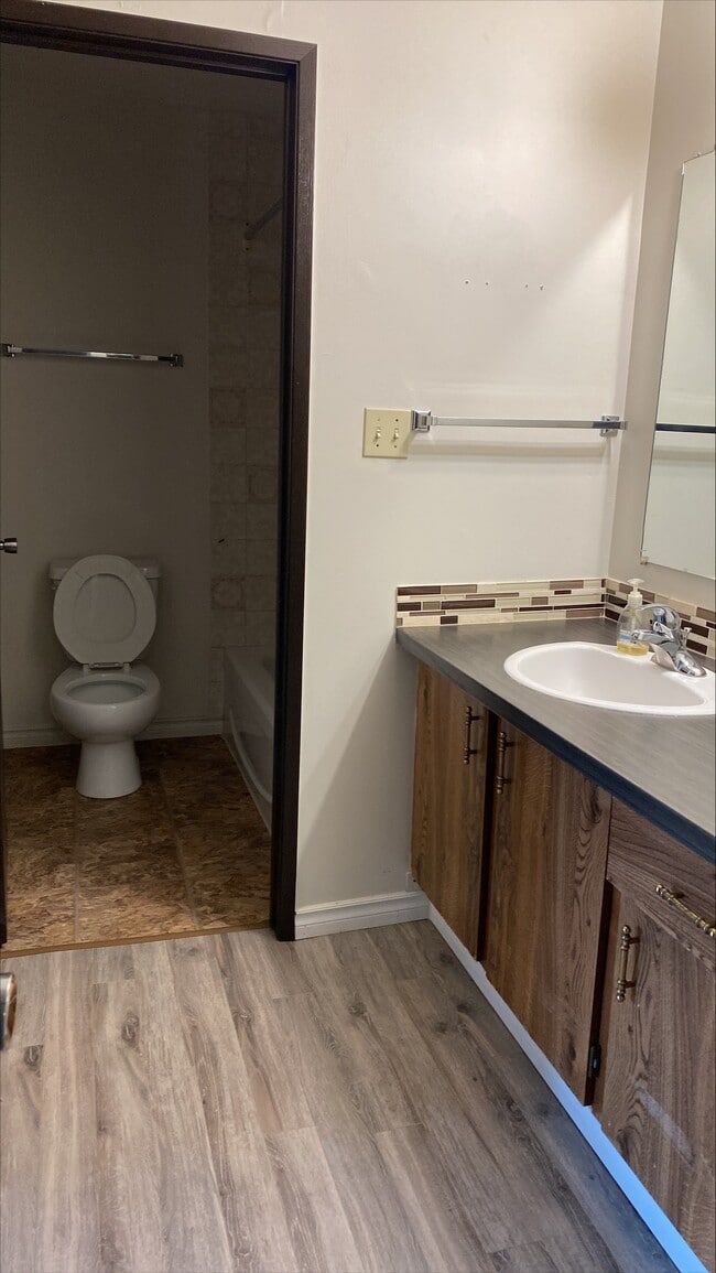 Photo - 9208-9106 106 Ave NW Unit GC-203