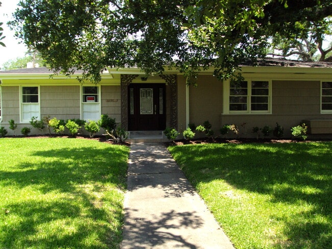 Elevation - 2490 Harrison Ave