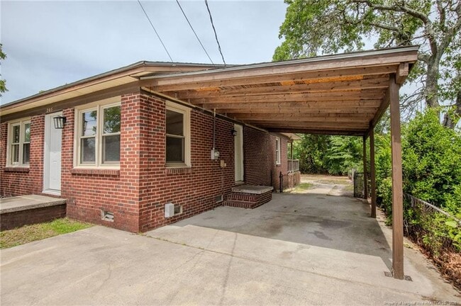 Photo - 205 S 7th St