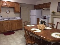 Spacous modern kitchen - 2241 Chapline St