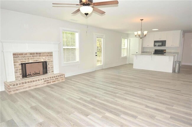 Photo - 45 Haddington Ct