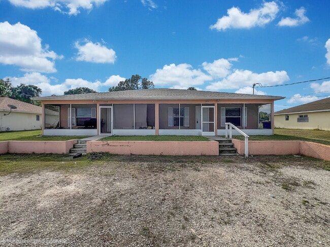 Building Photo - Your Duplex Dream Just Got Merrier! Charmi...