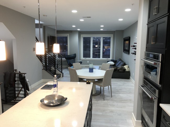 Photo - 10405 Fernwood Rd