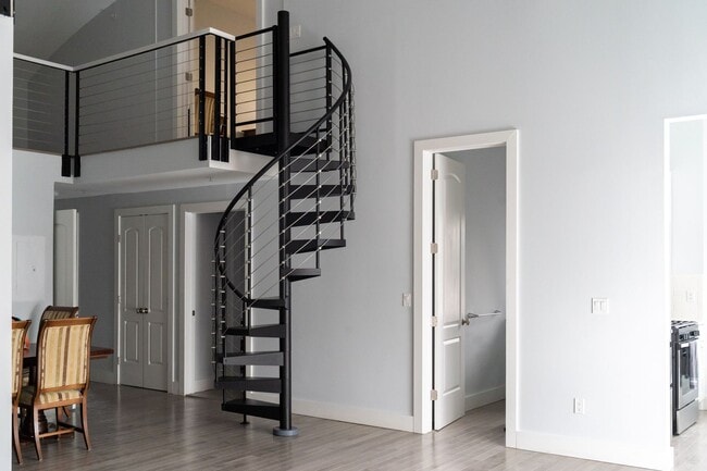 Photo - Luxury 4 bed + 2.5 bath apartments in East Rock Unit 4