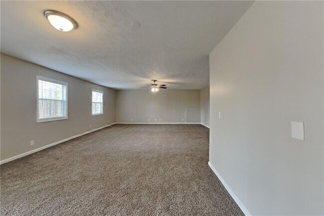 Photo - 5493 Riverchase Dr