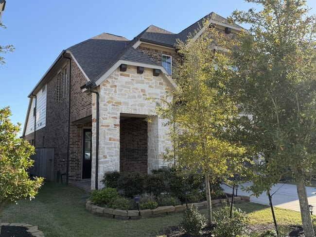 Photo - 368 Mallorn Ln