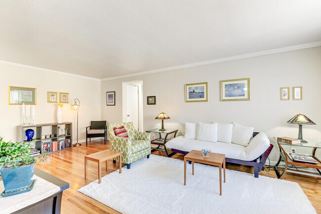 Photo - Hale Hall Apartments