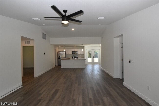 Photo - 3393 Fergus St