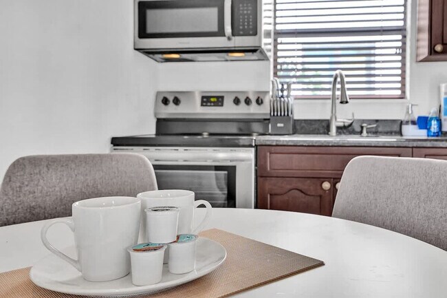 Photo - 333 Walnut St Unit ID1312663P