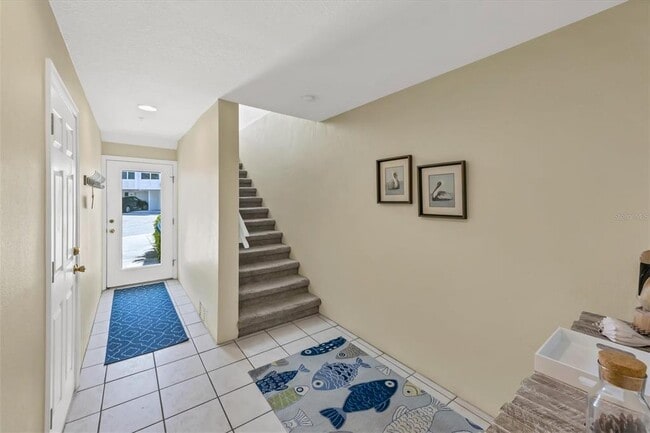 8272 Harborside Cir