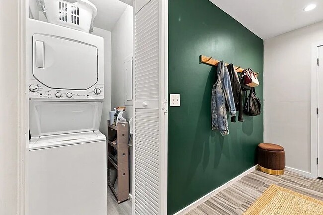 300 Commercial St Unit 513