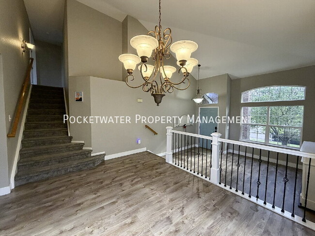 Photo - 2127 Mountain Iris Dr
