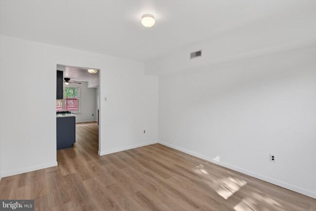 Photo - 1884 Forest Dr