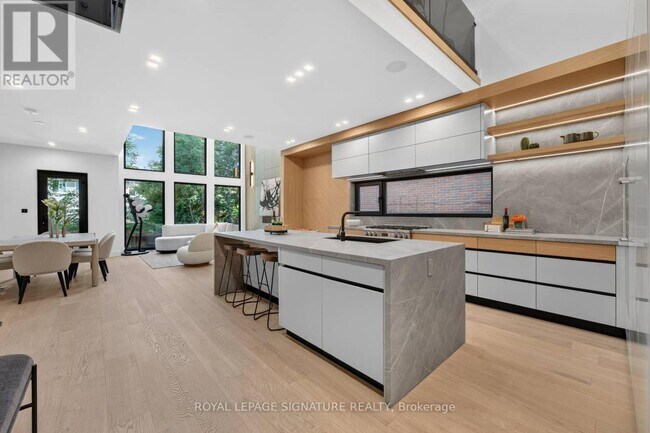 Photo - 156 Snowdon Ave