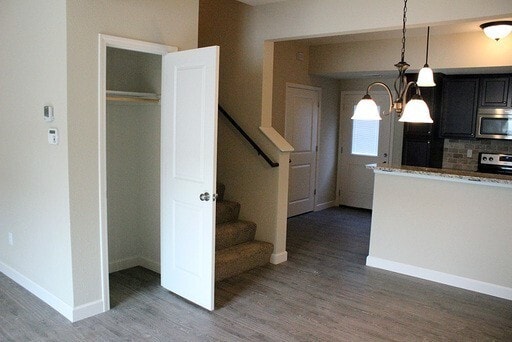 Photo - Spacious 4BR/4.5BA Newer Units Near Campus! Unidad 105