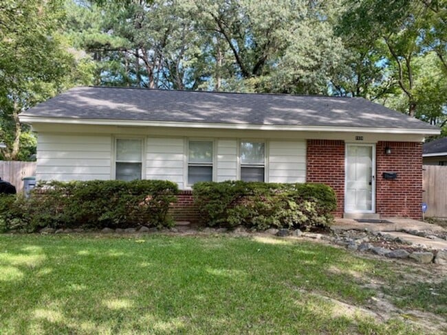 Photo - 3 bed, 1 bath in Colonial Acres near Quince and Colonial