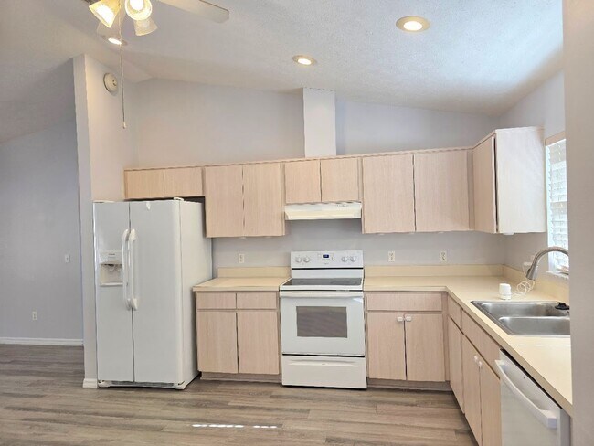 Photo - 3 bedroom, 2 bath, 2 car garage on a large lot!