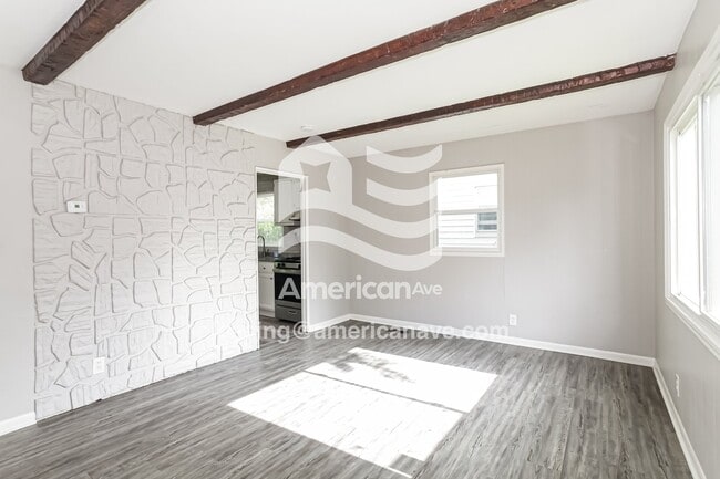 Photo - 7252 Bernard Ave