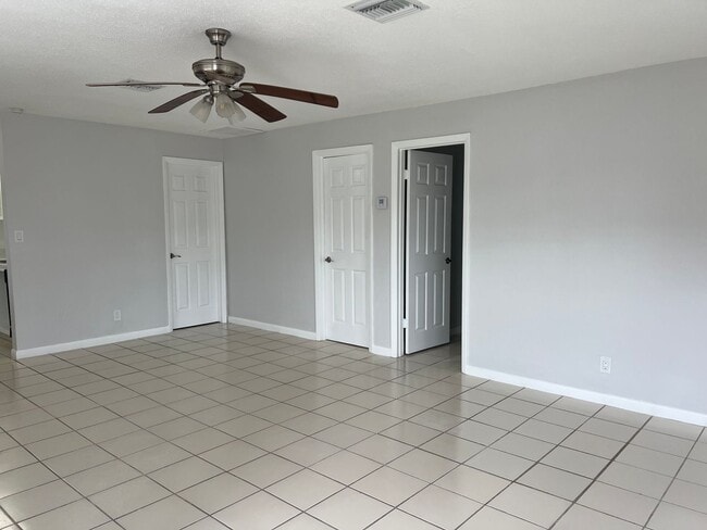 Photo - Apartments At Holly Dr Unit 512-2