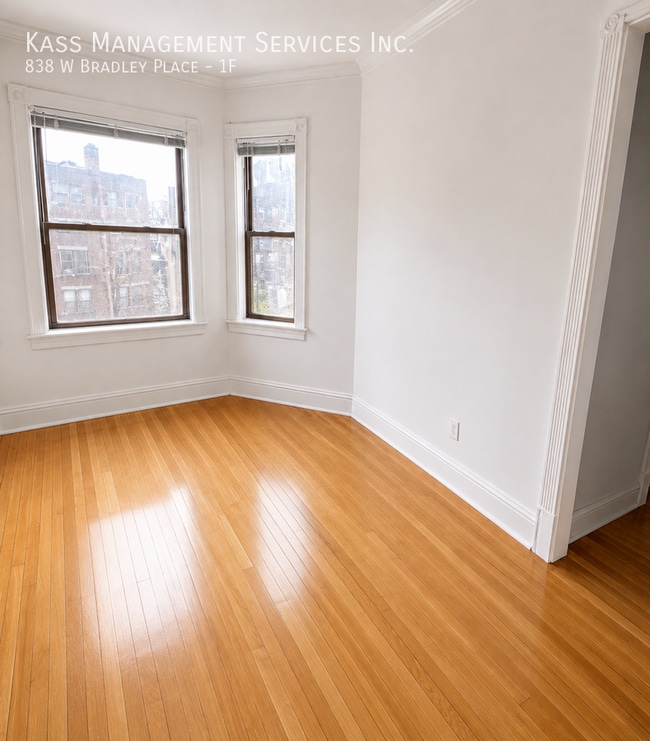 Photo - 838 W Bradley Pl Unit 1F